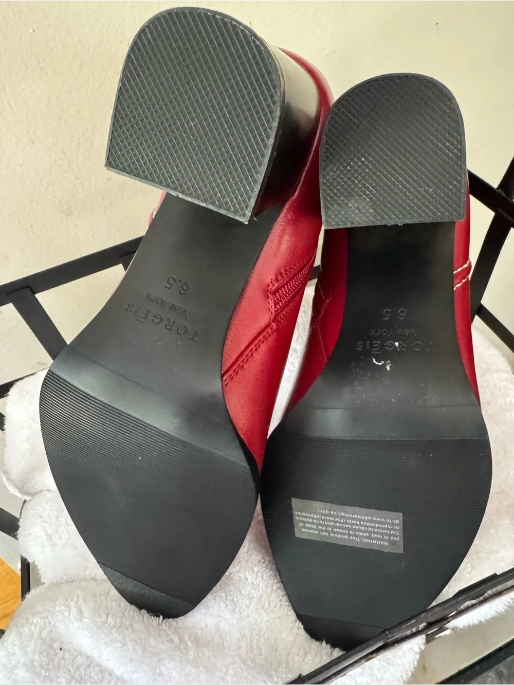 Torgeis Daralyn Women's Red Ankle Booties 6.5 Block Heel New